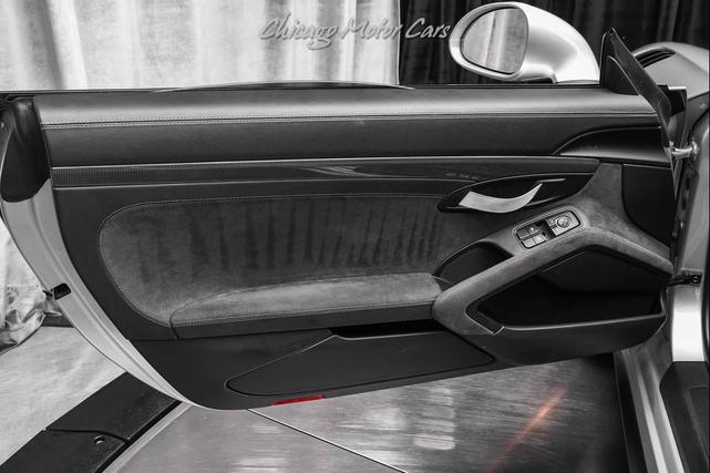 Photo of 2016 GT Silver Metallic Porsche 911