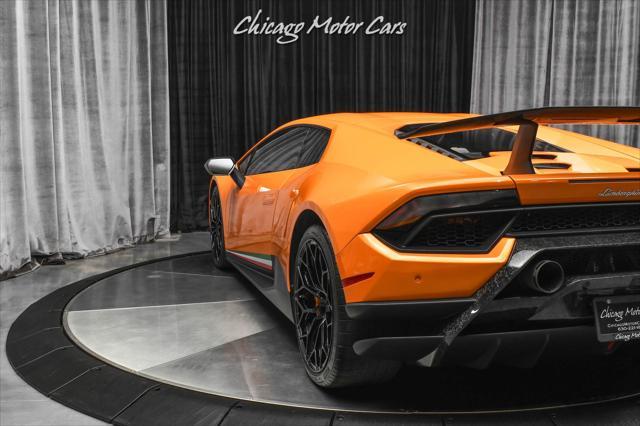 Photo of 2018 Arancio Borealis Pearl Effect Lamborghini Huracan