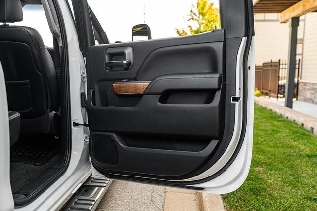 Photo of 2015 Summit White Chevrolet Silverado 3500