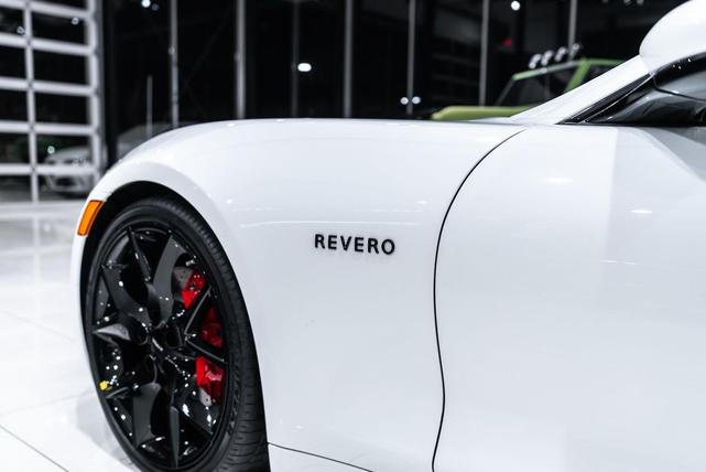 Photo of 2025 Surf White Karma Revero
