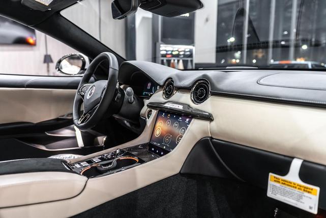 Photo of 2025 Surf White Karma Revero