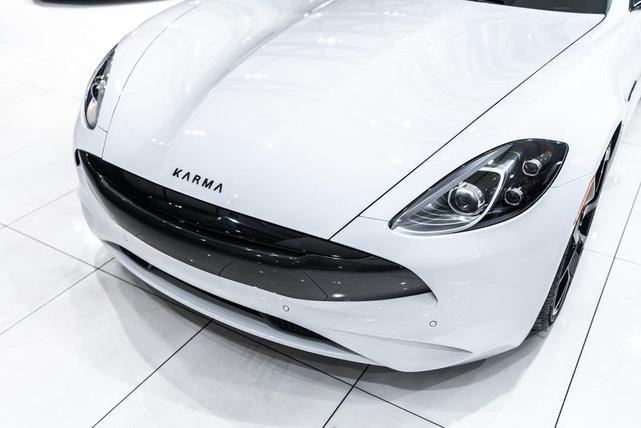 Photo of 2025 Surf White Karma Revero
