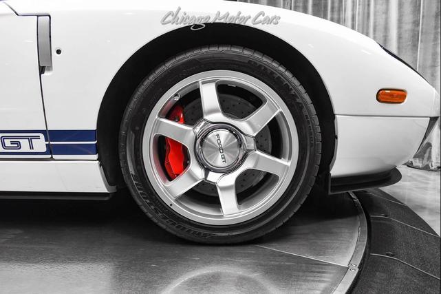 Photo of 2005 Centennial White Clearcoat Ford GT