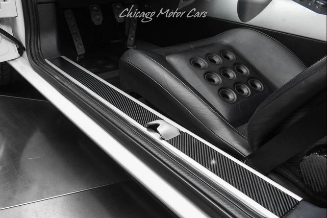 Photo of 2005 Centennial White Clearcoat Ford GT