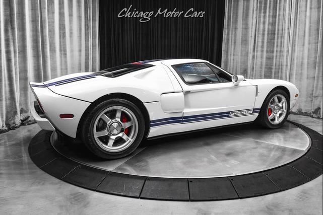Photo of 2005 Centennial White Clearcoat Ford GT