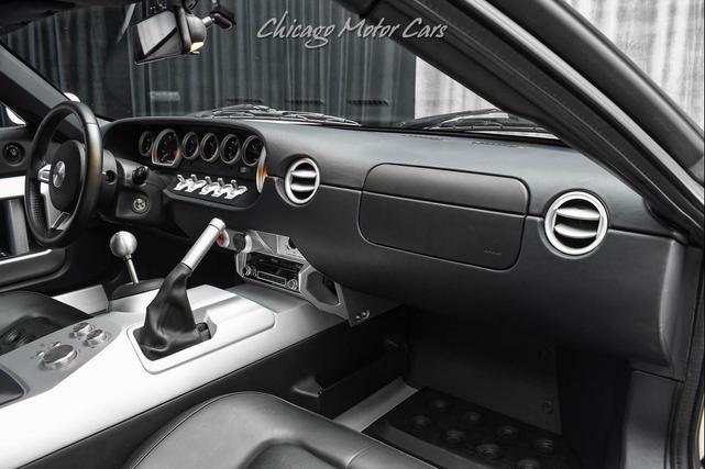 Photo of 2005 Centennial White Clearcoat Ford GT