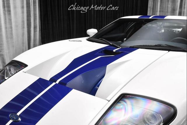 Photo of 2005 Centennial White Clearcoat Ford GT