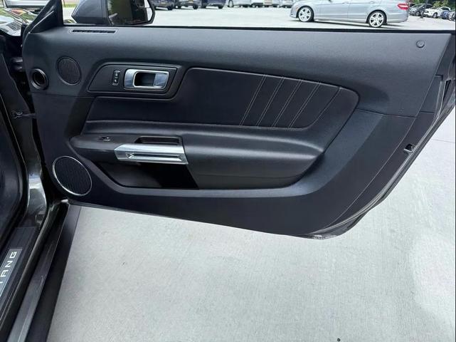 Photo of 2018 Magnetic Metallic Ford Mustang