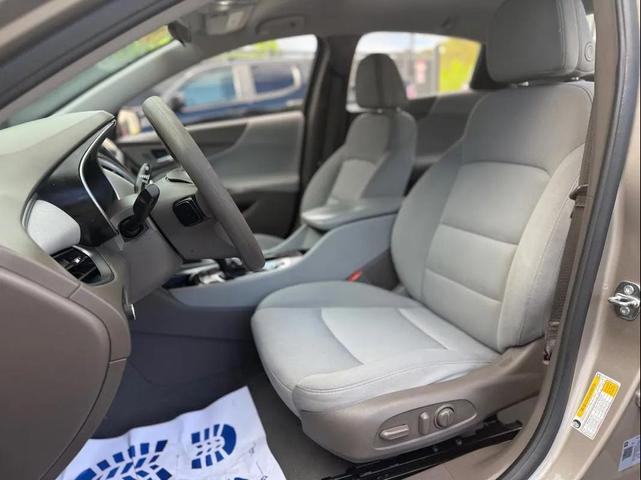 Photo of 2022 Gray Chevrolet Malibu