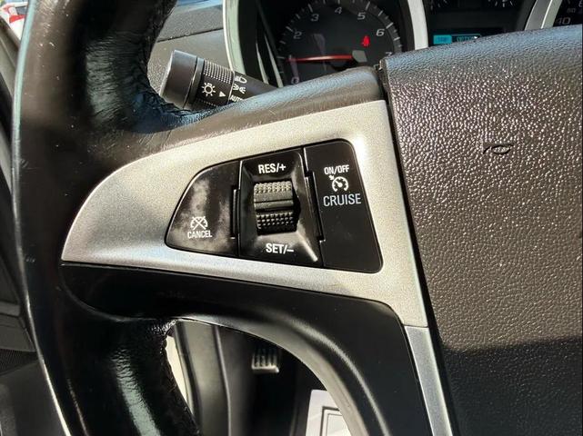 Photo of 2017 Silver Ice Metallic Chevrolet Equinox