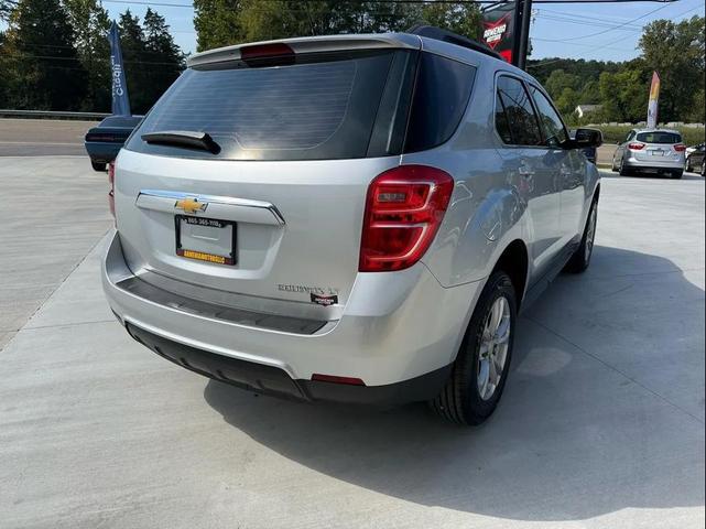 Photo of 2017 Silver Ice Metallic Chevrolet Equinox