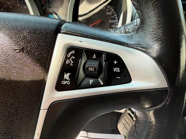 Photo of 2017 Silver Ice Metallic Chevrolet Equinox
