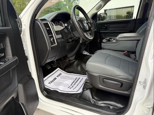 Photo of 2017 Bright White Clearcoat RAM 1500