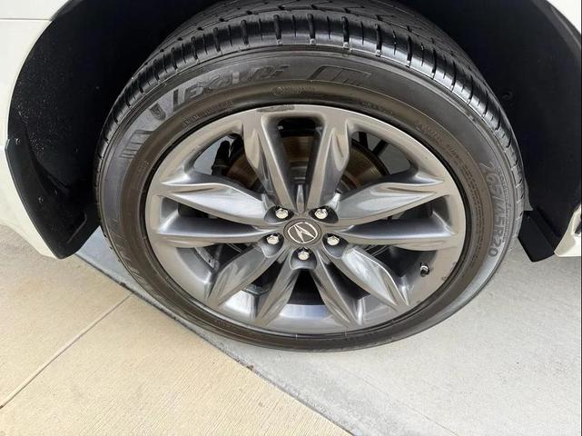 Photo of 2019 White Acura MDX