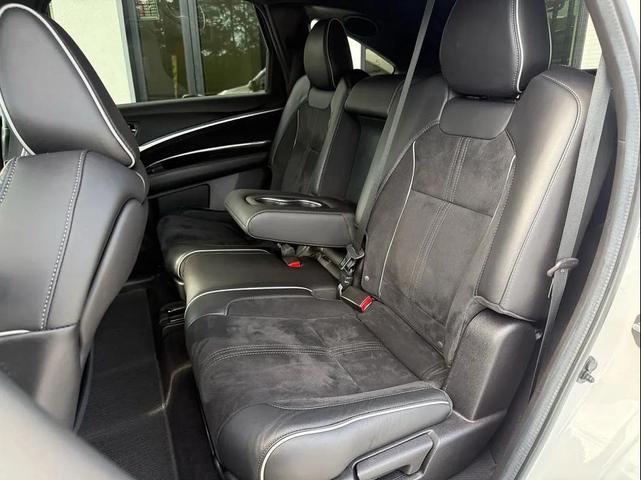 Photo of 2019 White Acura MDX