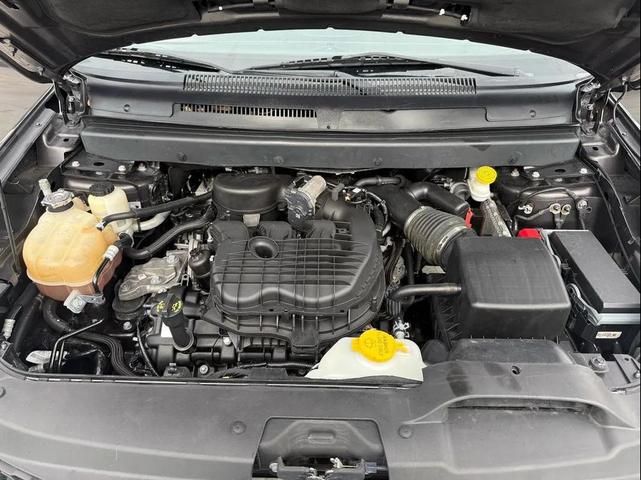 Photo of 2019 Pitch Black Clearcoat Dodge Journey