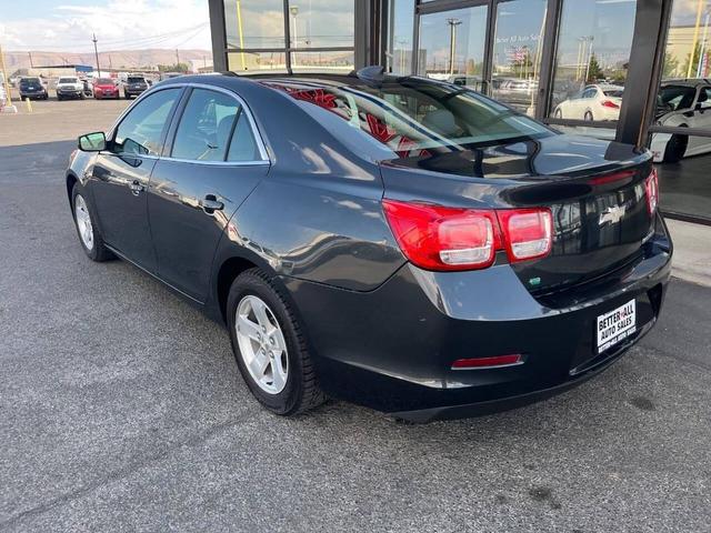 Photo of 2015 Ashen Gray Metallic Chevrolet Malibu