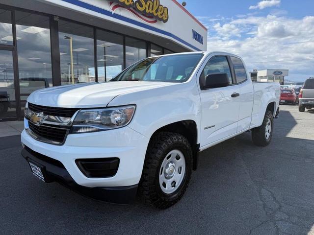 Photo of 2018 Summit White Chevrolet Colorado