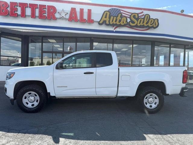 Photo of 2018 Summit White Chevrolet Colorado