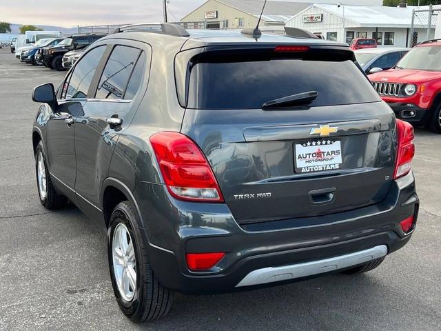Photo of 2017 Nightfall Gray Chevrolet Trax