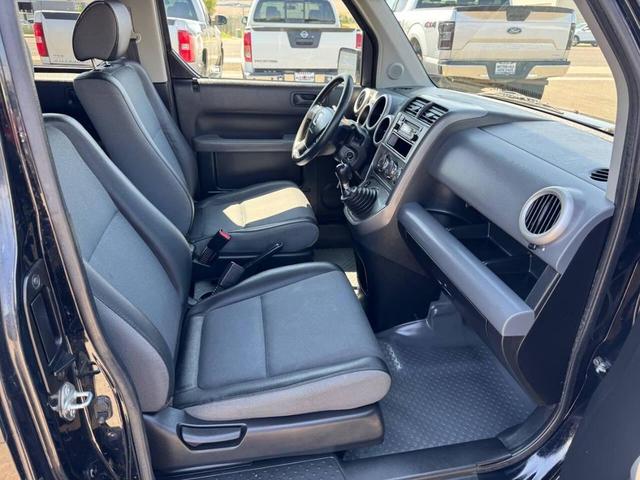 Photo of 2005 Nighthawk Black Pearl Honda Element