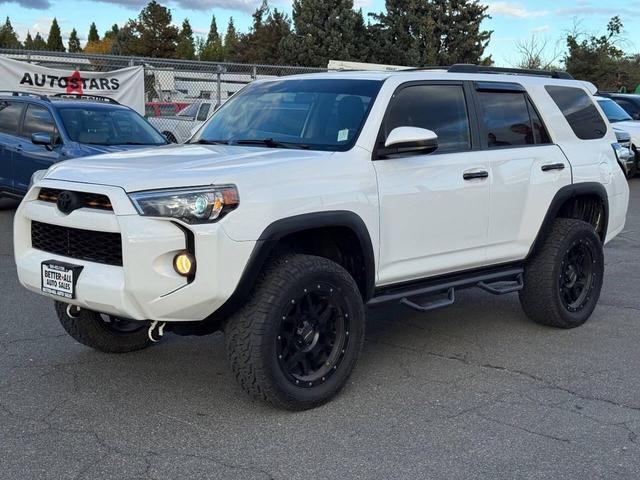 Photo of 2014 Black Toyota 4Runner