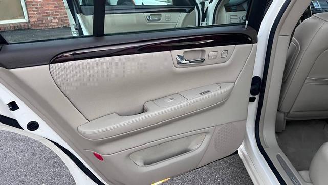 Photo of 2008 Beige Cadillac DTS