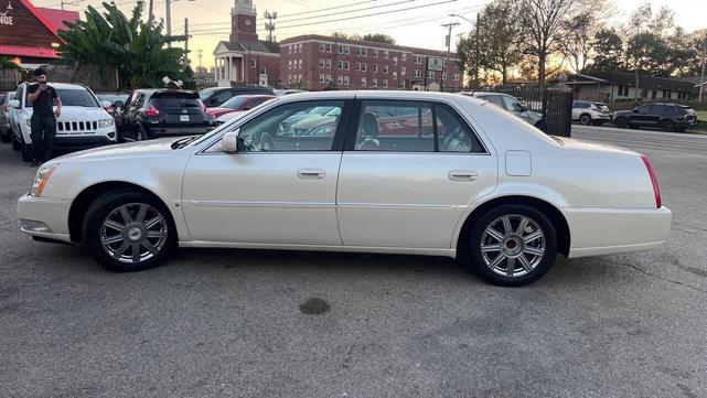 Photo of 2008 Beige Cadillac DTS