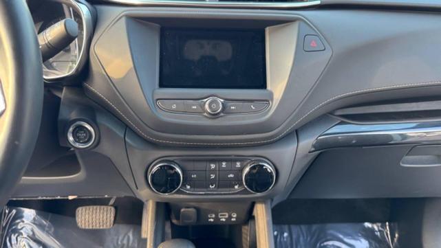 Photo of 2023 White Chevrolet Trailblazer