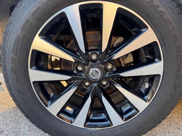 Photo of 2018 White Nissan Altima