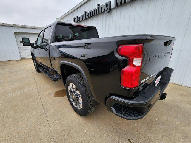 Photo of 2025 Black Chevrolet Silverado 2500