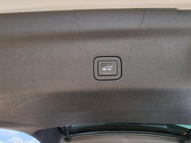 Photo of 2025 Iridescent Pearl Tricoat Chevrolet Tahoe
