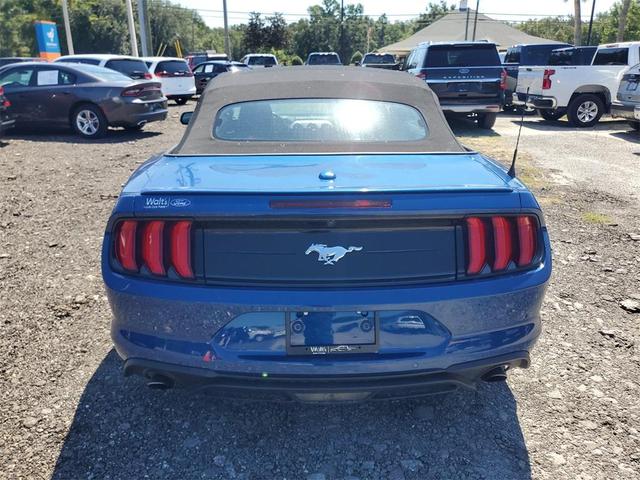 Photo of 2022 Blue Metallic Ford Mustang