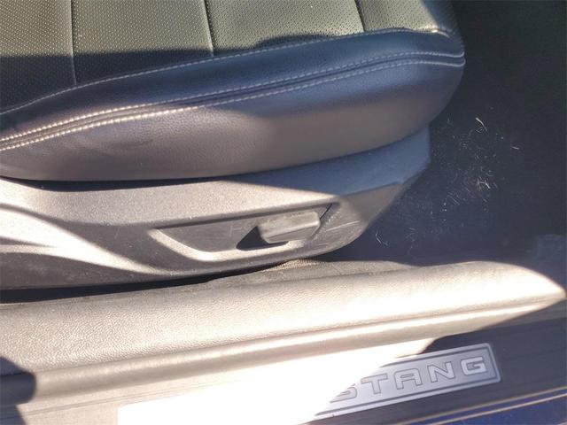 Photo of 2022 Blue Metallic Ford Mustang