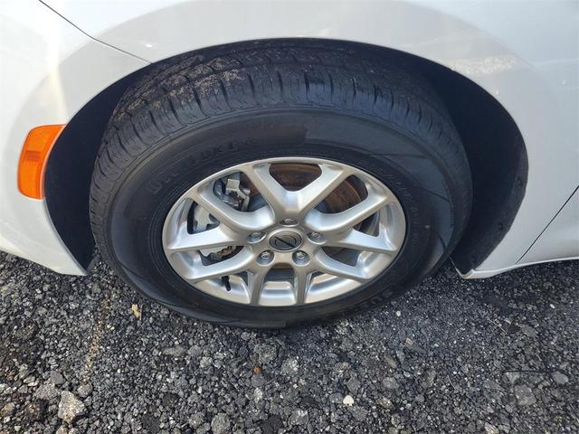 Photo of 2024 Bright White Clearcoat Chrysler Voyager