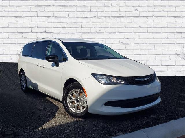 Photo of 2024 Bright White Clearcoat Chrysler Voyager
