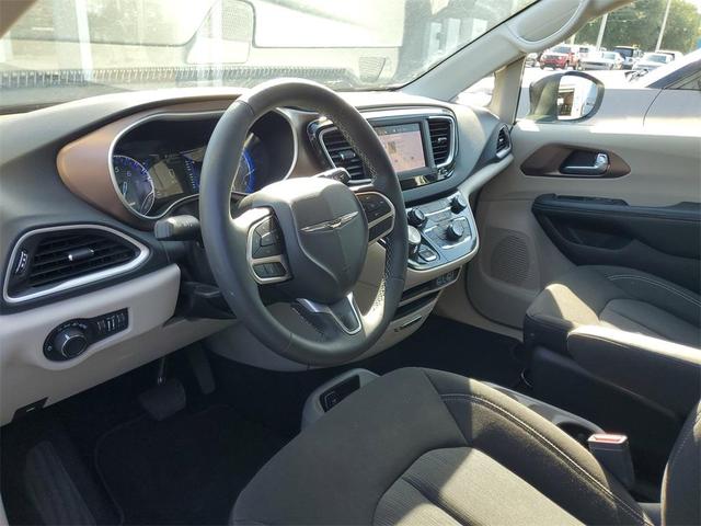 Photo of 2024 Bright White Clearcoat Chrysler Voyager