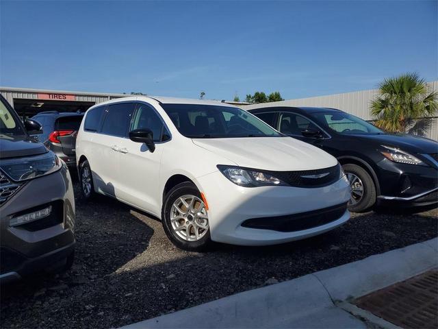 Photo of 2024 Bright White Clearcoat Chrysler Voyager