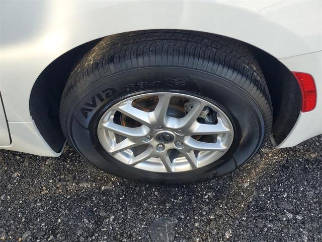 Photo of 2024 Bright White Clearcoat Chrysler Voyager