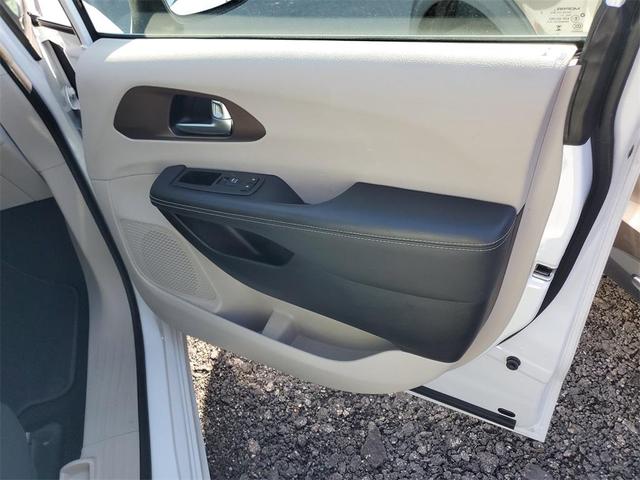 Photo of 2024 Bright White Clearcoat Chrysler Voyager