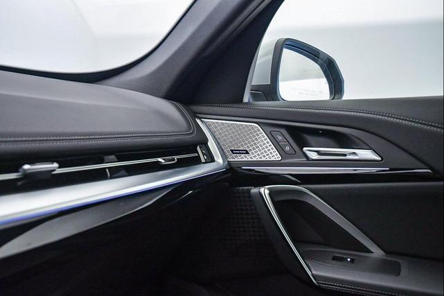 Photo of 2025 Space Silver Metallic BMW X1