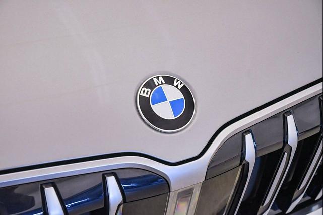 Photo of 2025 Space Silver Metallic BMW X1