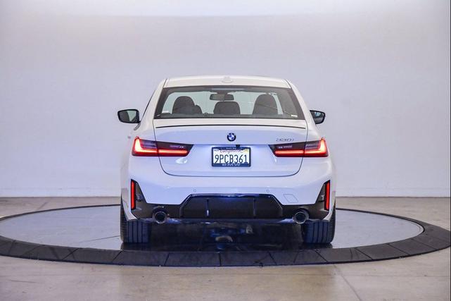 Photo of 2025 Alpine White BMW 330