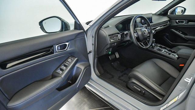 Photo of 2025 Gray Honda Civic Hybrid