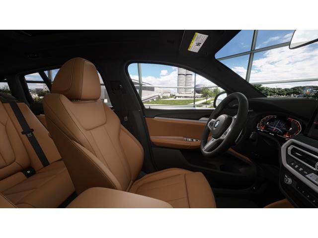 Photo of 2025 Alpine White BMW X4