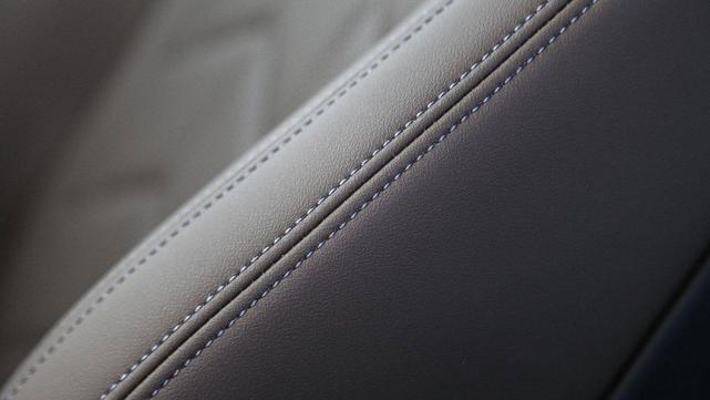 Photo of 2025 Alpine White BMW i5