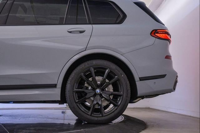 Photo of 2026 Brooklyn Grey Metallic BMW X7