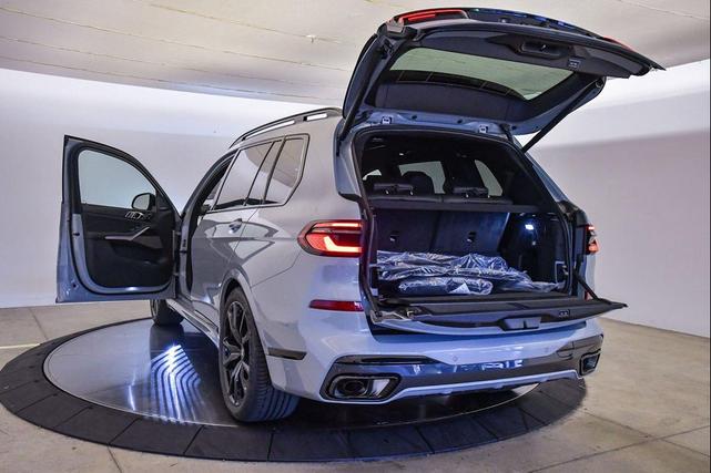 Photo of 2026 Brooklyn Grey Metallic BMW X7