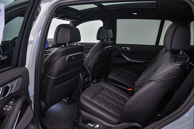 Photo of 2026 Brooklyn Grey Metallic BMW X7