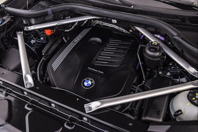 Photo of 2022 Carbon Black Metallic BMW X5
